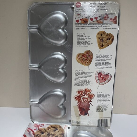 2 Vintage Wilton Heart Cookie Treat Pans Cake Pop Lollipop Mold Valentine 1995 - Picture 4 of 5
